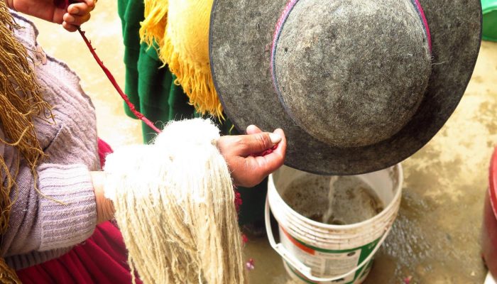 Dyeing workshop in El Alto !