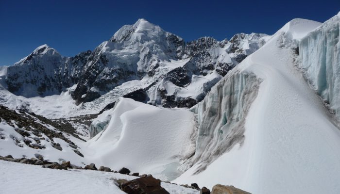 LAGUNA GLACIAR – HIGH CAMP (5460 meters/17,900 feet asl)