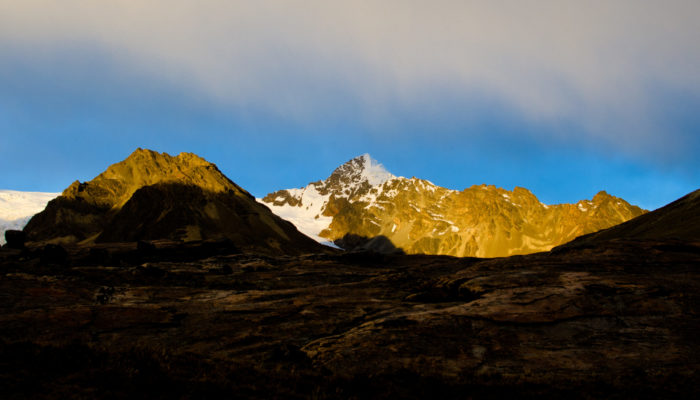 BASE CAMP COLOLO - BASE CAMP HUANACUNI (5020 meters/16,500 feet asl)