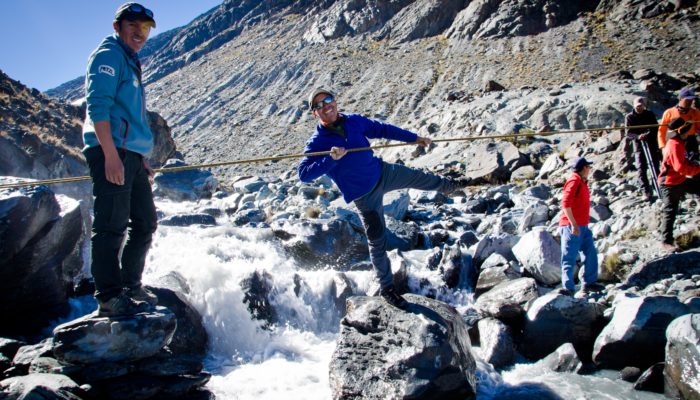 BASE CAMP CHAUPI ORCO - CAMP PALOMANI GRANDE (4730 meters/15,500 feet asl)