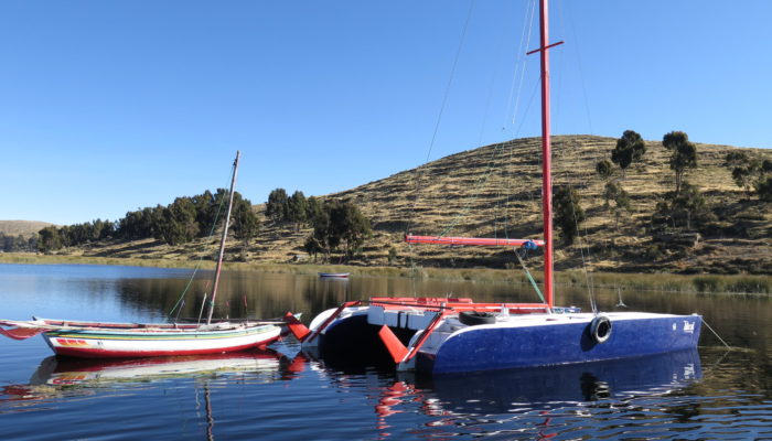 CHUQUIÑAPI / CATAMARAN - SANTIAGO DE OKOLA / TORTUGA ISLAND (3.810 m a.s.l./ 12,500 ft)