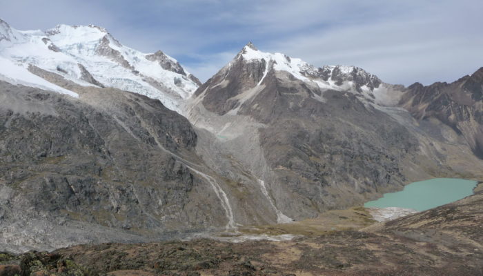 LAGUNA CHOJÑA QUTA (4720 meters/15,500 feet asl) - ACCLIMATIZATION TREK CALZADA