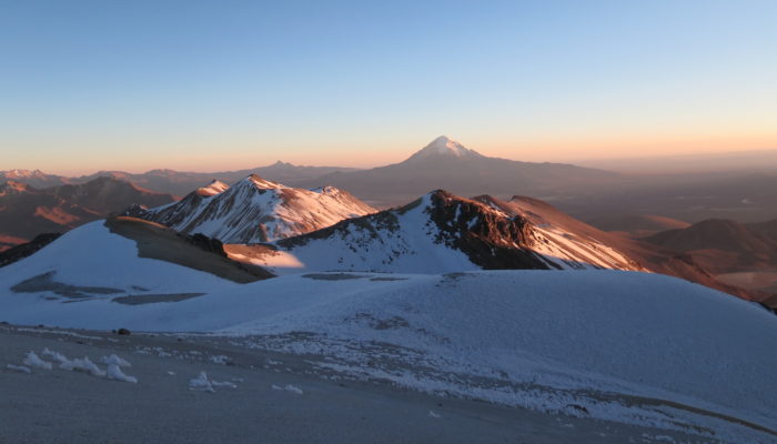 ASCENT OF THE ACOTANGO (6.032 meters / 19 790 feet asl.) / SAJAMA / LA PAZ (3600 m asl / 11 811 feet asl.)