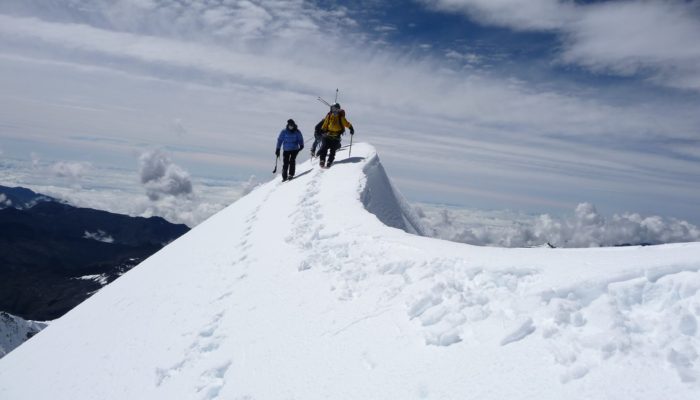 ASCENT OF CHACHACOMANI (6074 m.a.s.l./ 19 927 feet) - BASE CAMP (4470 m.a.s.l. / 14 665 feet)