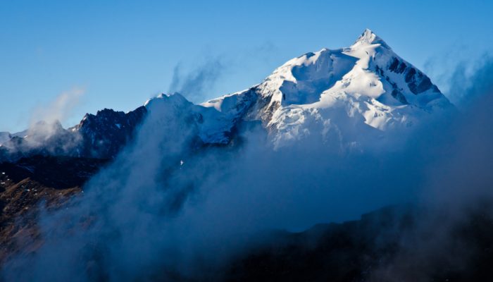 LA PAZ – LAGUNA PUJO PUJO  (4655 m.a.s.l./15270 feet)