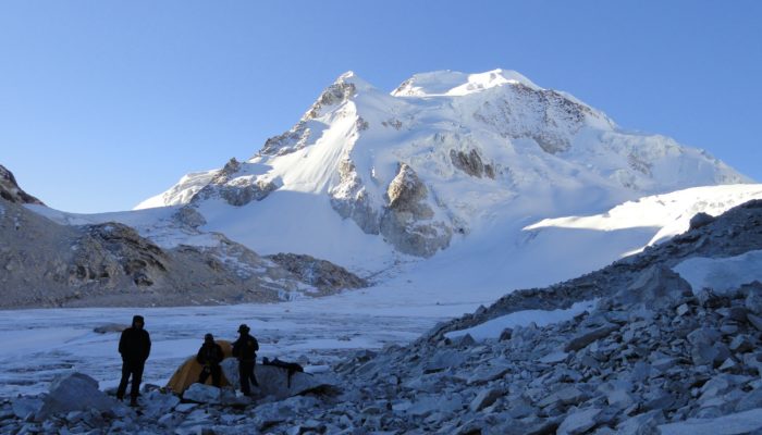 CHEAROCO BASE CAMP (4750 M.A.S.L./15583 FEET) - CHEAROCO HIGH CAMP (5150 M.A.S.L./ 16896 FEET)