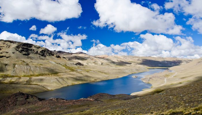 COLOLO CAMP ( 4680 m.a.s.l./15350 feet) – LAGUNA PUJO PUJO ( 4655 m.a.s.l./15270 feet)