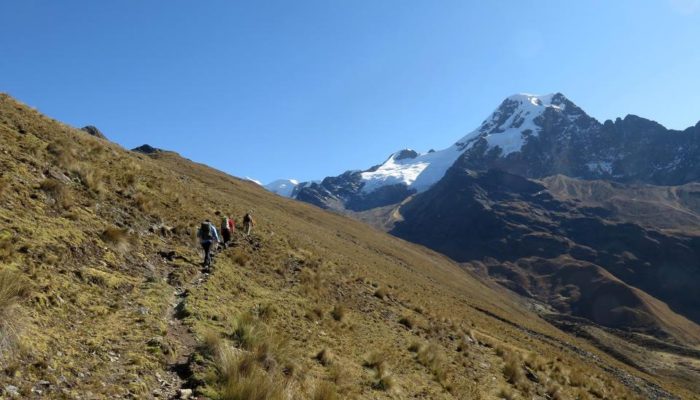 KANISAYA (3870 M.A.S.L. 12696 FEET) – LAGUNA AKAMANI BASE CAMP (4615 M.A.S.L./15141 FEET)