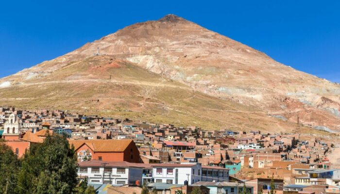 Up the Cerro Rico mountain